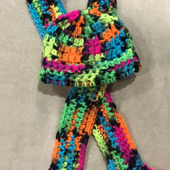 American Girl Doll clothes (or 18" doll) multi-colour hat, and scarf NEW - Picture 1 of 3